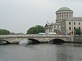 Four Courts and a bridge